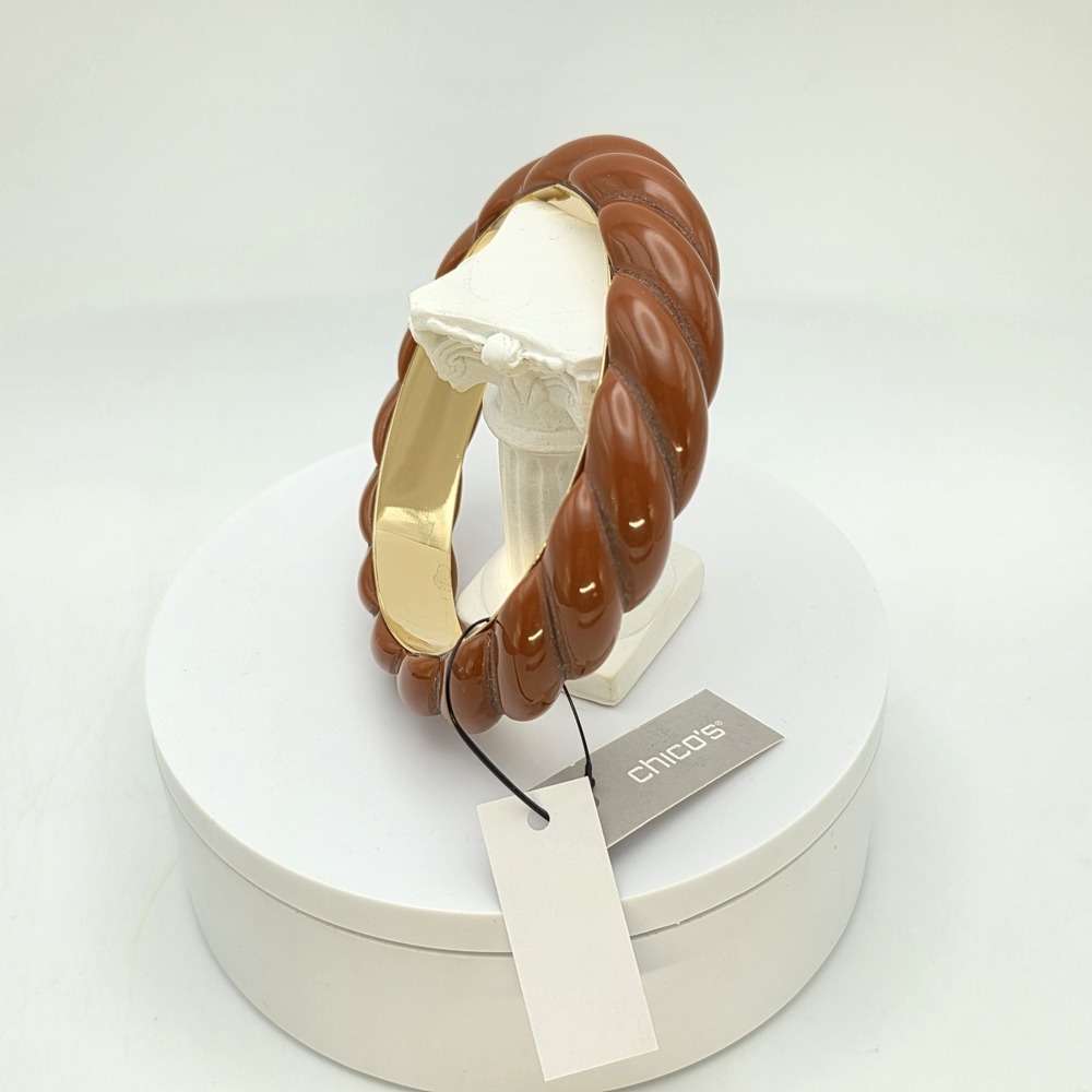 New! CHICO'S Bria Terracotta Bracelet Resin Acrylic Bangle Gold Tone New W Tags